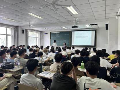 第0304节《大学外语（英）B3》巡课听课